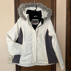 ZeroXposur Women's White and Gray Ski Jacket with Faux Fur Hood